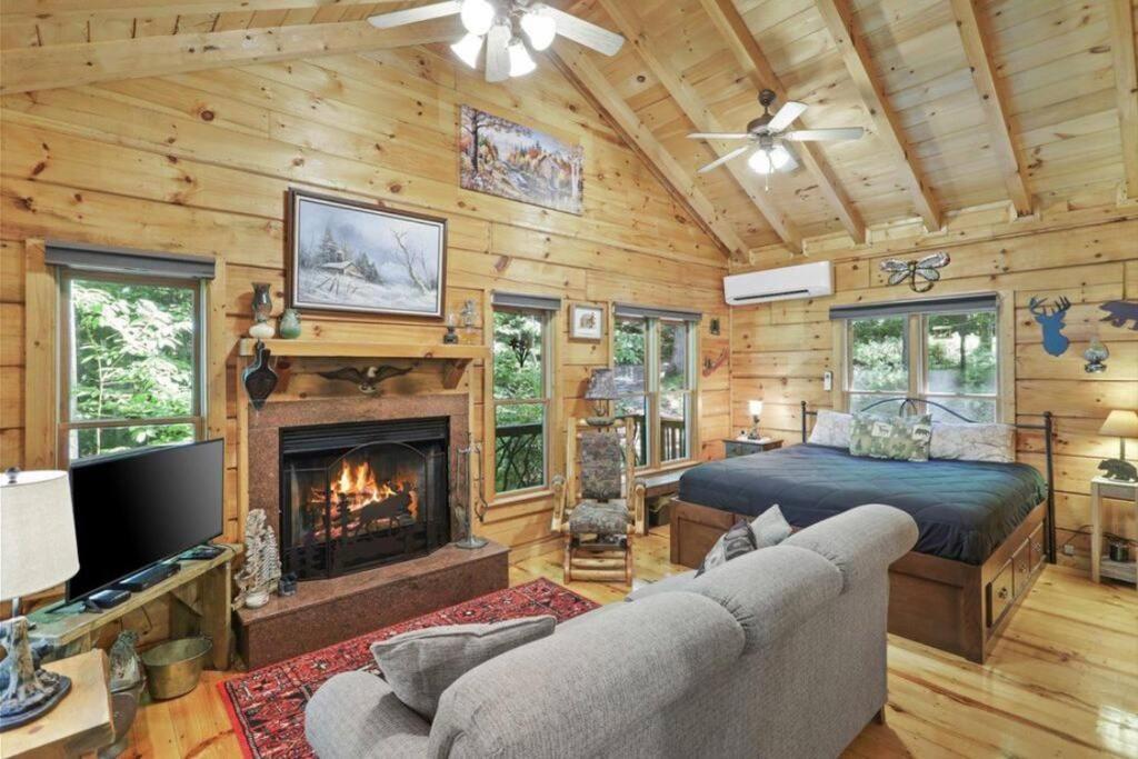 Open Studio Lodge At Little Rock Creek Cherry Log Exteriör bild