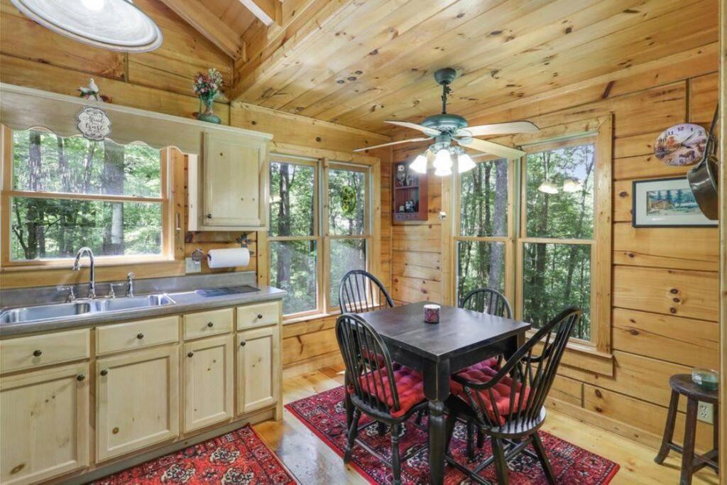 Open Studio Lodge At Little Rock Creek Cherry Log Exteriör bild